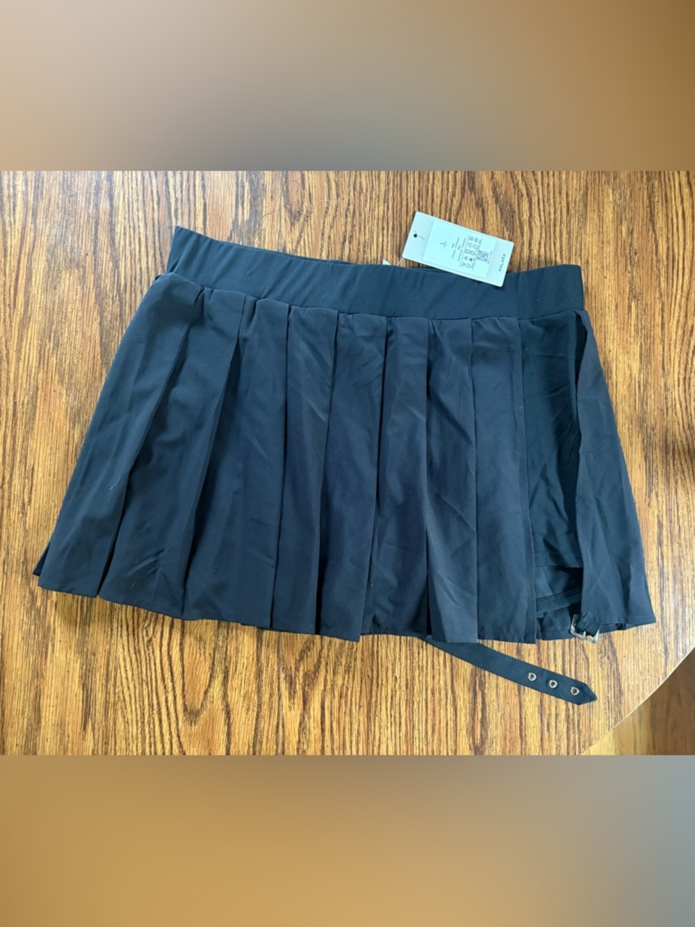 Halara Black Pleated Mini Skort w/faux garter